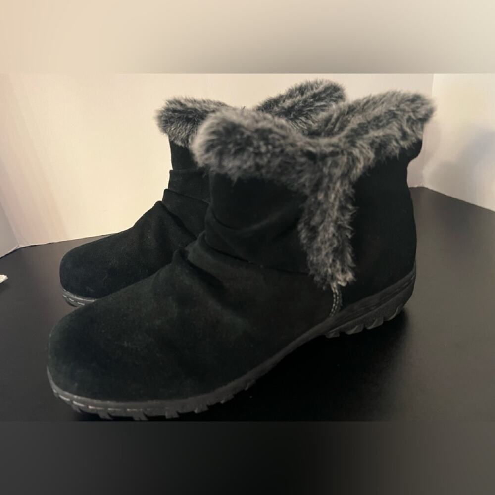 KHOMBU WOMENS LEATHER BOOTIE SIZE 8